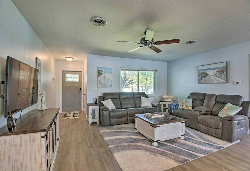 Waterfront Nokomis Escape W/ Dock, Kayaks & Bikes!