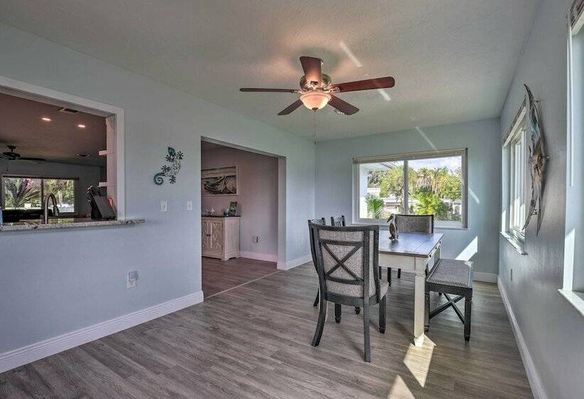 Waterfront Nokomis Escape W/ Dock, Kayaks & Bikes!