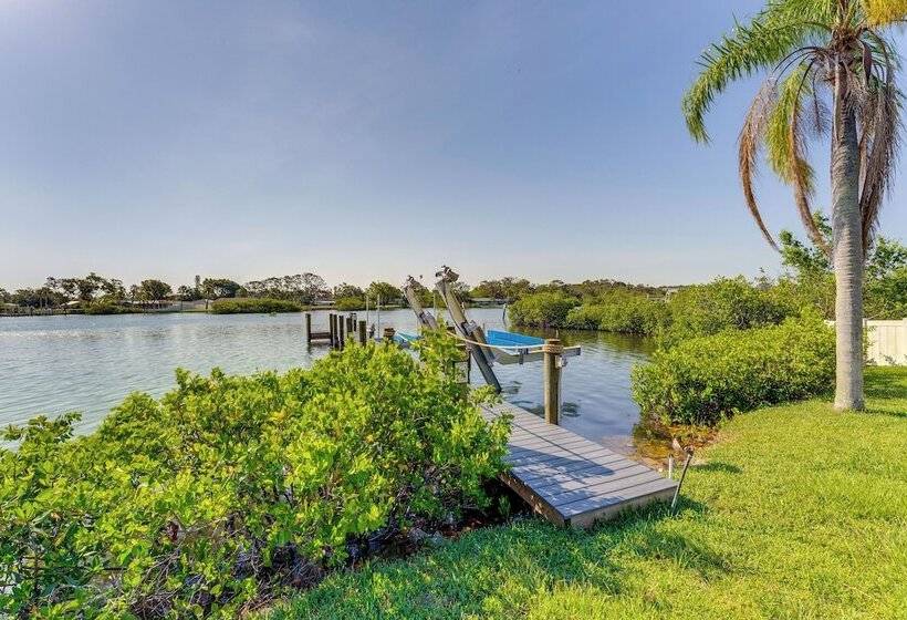 Waterfront Nokomis Escape W/ Dock, Kayaks & Bikes!