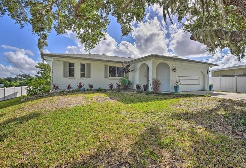 Waterfront Nokomis Escape W/ Dock, Kayaks & Bikes!