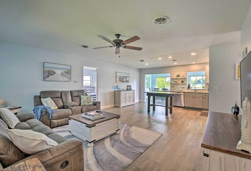 Waterfront Nokomis Escape W/ Dock, Kayaks & Bikes!