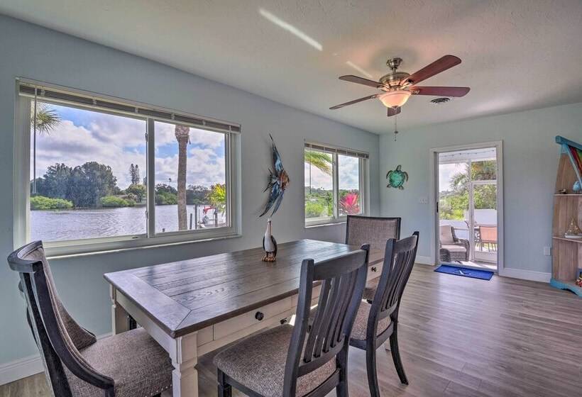 Waterfront Nokomis Escape W/ Dock, Kayaks & Bikes!