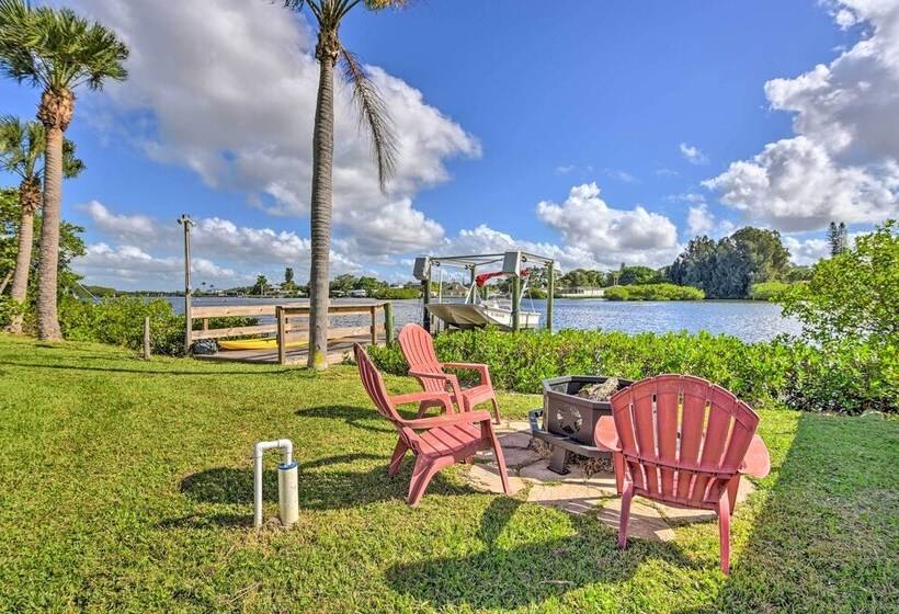 Waterfront Nokomis Escape W/ Dock, Kayaks & Bikes!