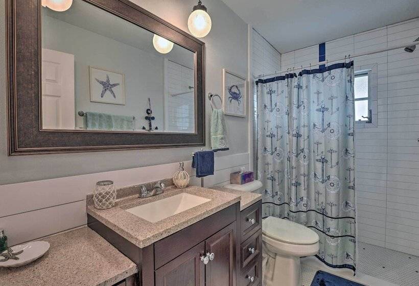 Waterfront Nokomis Escape W/ Dock, Kayaks & Bikes!