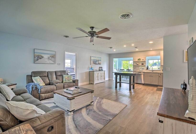 Waterfront Nokomis Escape W/ Dock, Kayaks & Bikes!