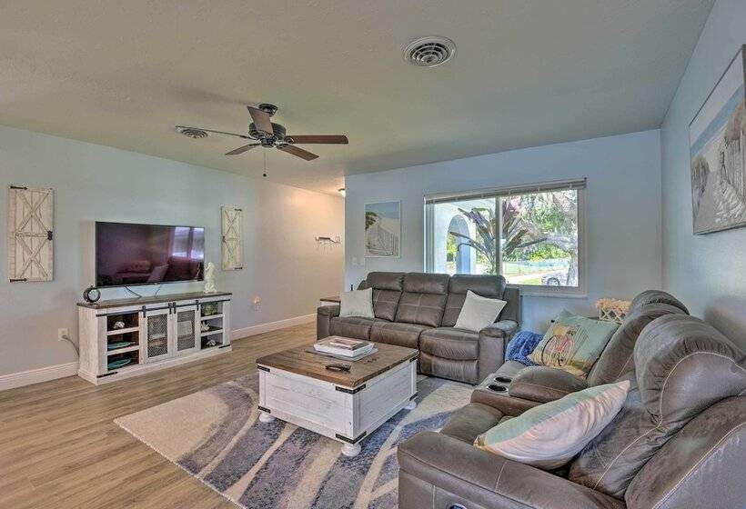 Waterfront Nokomis Escape W/ Dock, Kayaks & Bikes!