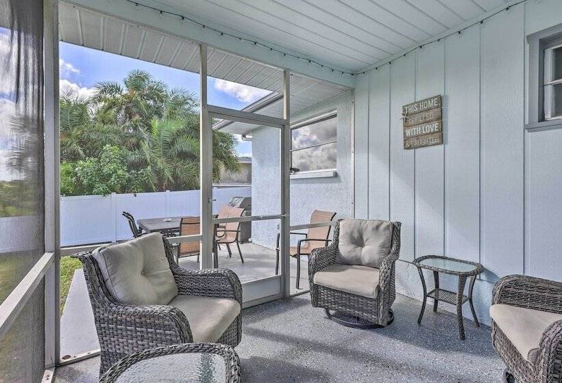 Waterfront Nokomis Escape W/ Dock, Kayaks & Bikes!