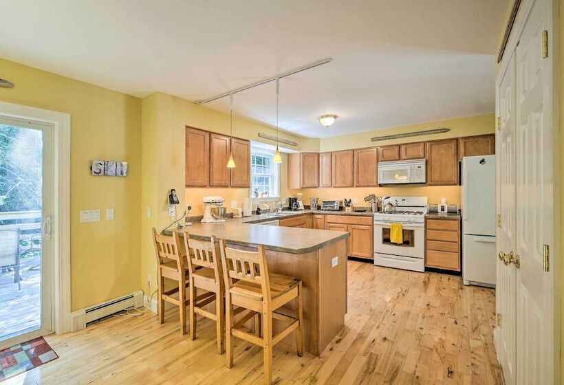 West Dover Home W/ Deck, Grill & Ev Outlet