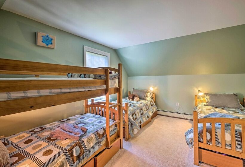 West Dover Home W/ Deck, Grill & Ev Outlet