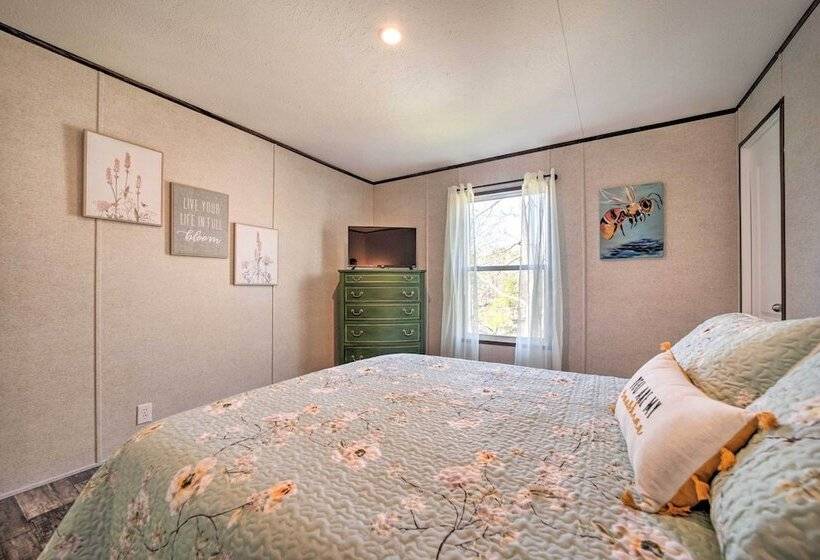 Asheville Area Home Near Blue Ridge Mountains