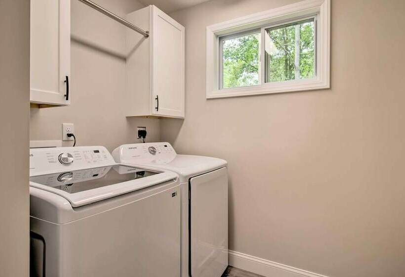 Asheville Retreat: Hot Tub, Yard & Game Room!