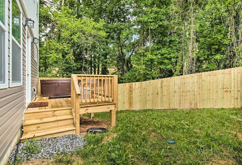 Asheville Retreat: Hot Tub, Yard & Game Room!