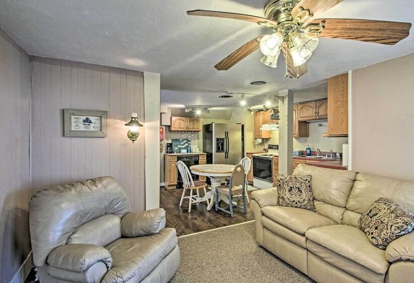 Bayside Weirs Beach Cottage < Half Mile To Pier!