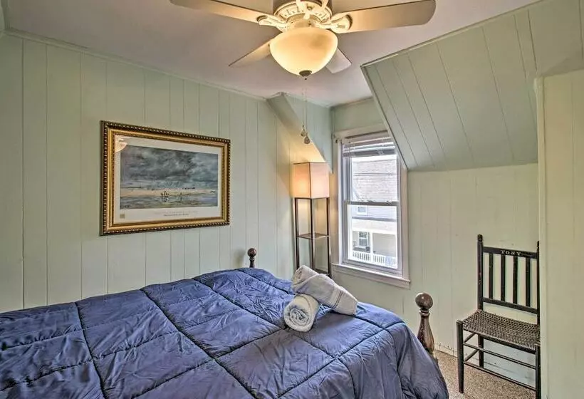 Bayside Weirs Beach Cottage < Half Mile To Pier!
