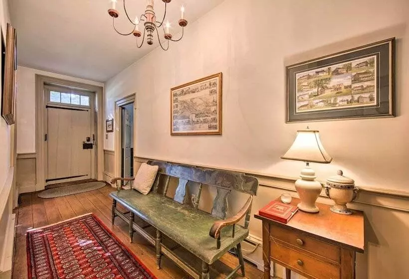 Beautiful Historic House In Amish Country