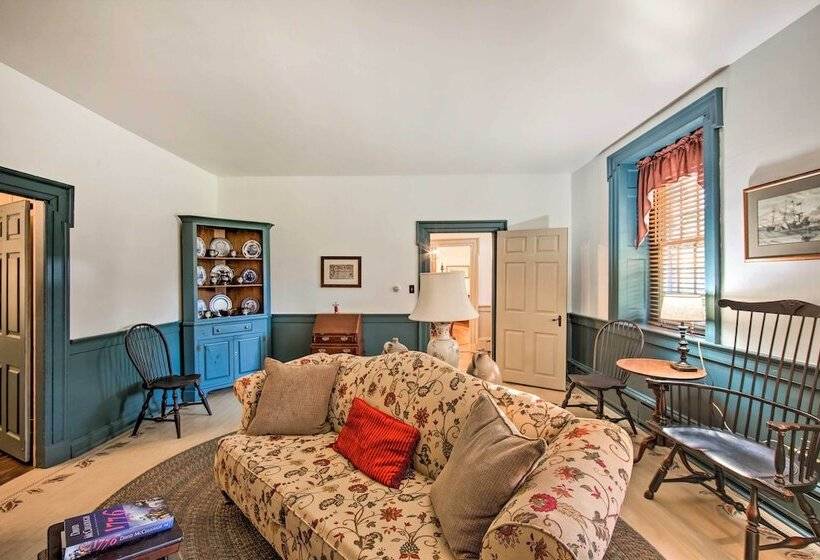 Beautiful Historic House In Amish Country