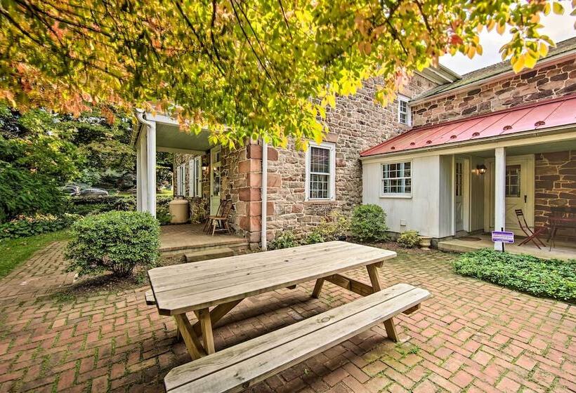 Beautiful Historic House In Amish Country