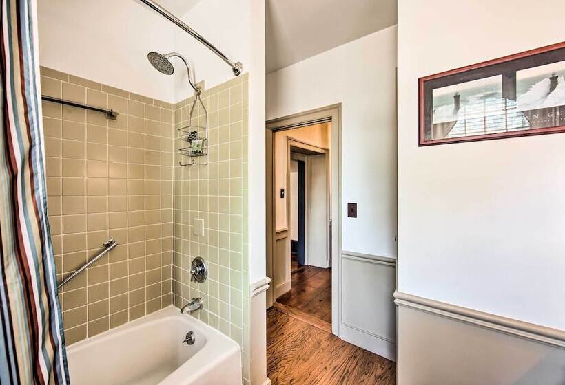 Beautiful Historic House In Amish Country