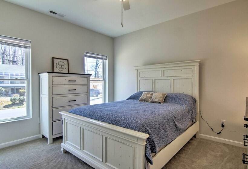 Bright Lewes Abode ~ 10 Miles To Rehoboth Beach!