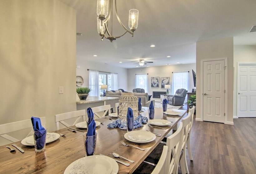 Bright Lewes Abode ~ 10 Miles To Rehoboth Beach!