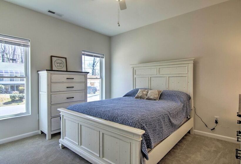 Bright Lewes Abode ~ 10 Miles To Rehoboth Beach!