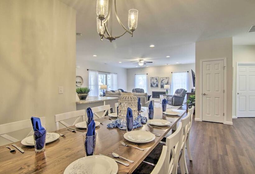 Bright Lewes Abode ~ 10 Miles To Rehoboth Beach!