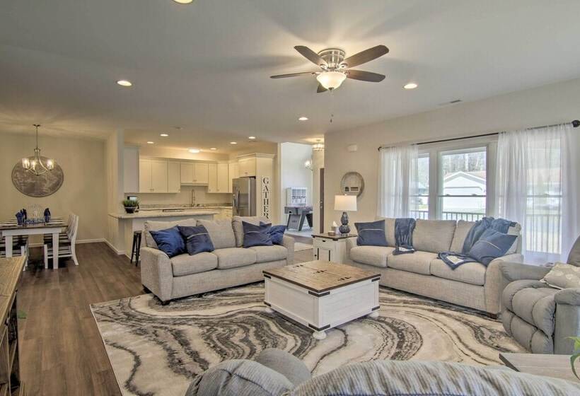 Bright Lewes Abode ~ 10 Miles To Rehoboth Beach!