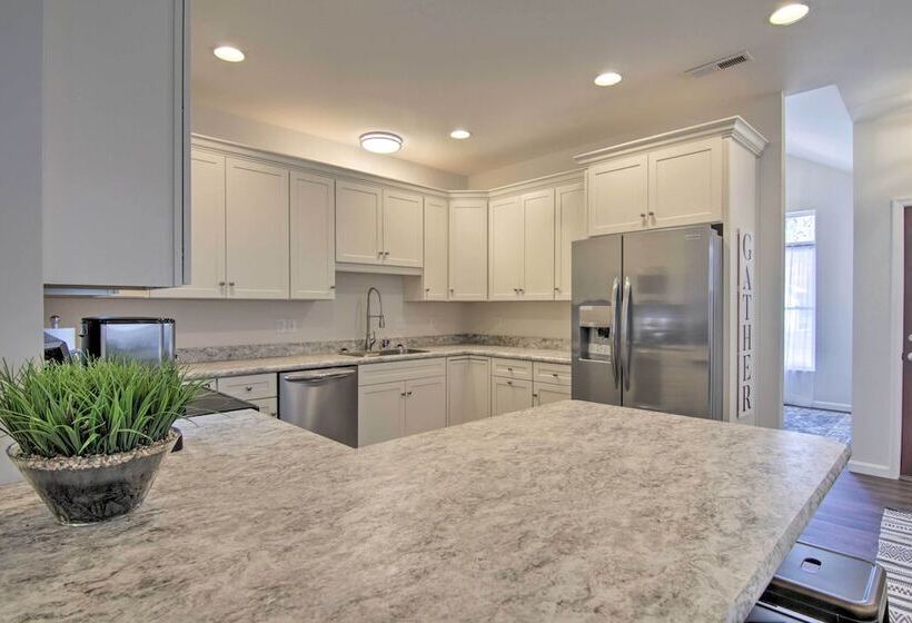 Bright Lewes Abode ~ 10 Miles To Rehoboth Beach!