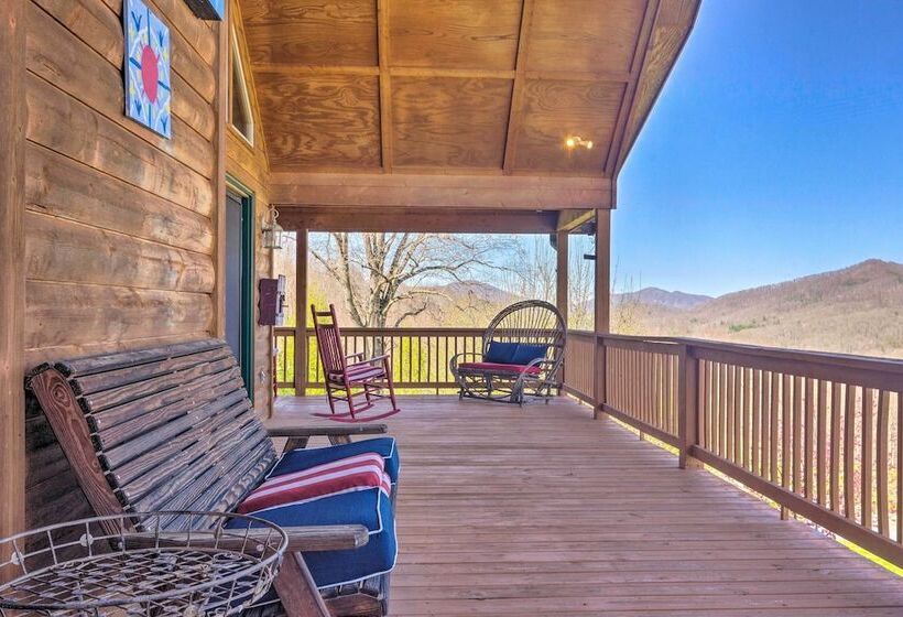 Burnsville Cabin: Wraparound Deck + Mountain View!