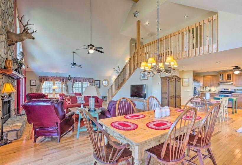 Burnsville Cabin: Wraparound Deck + Mountain View!