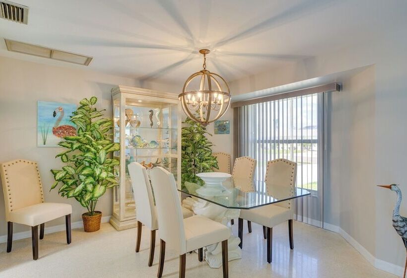 Canalfront Home W/ Dock & Pool: 5 Mi To Ft Myers!