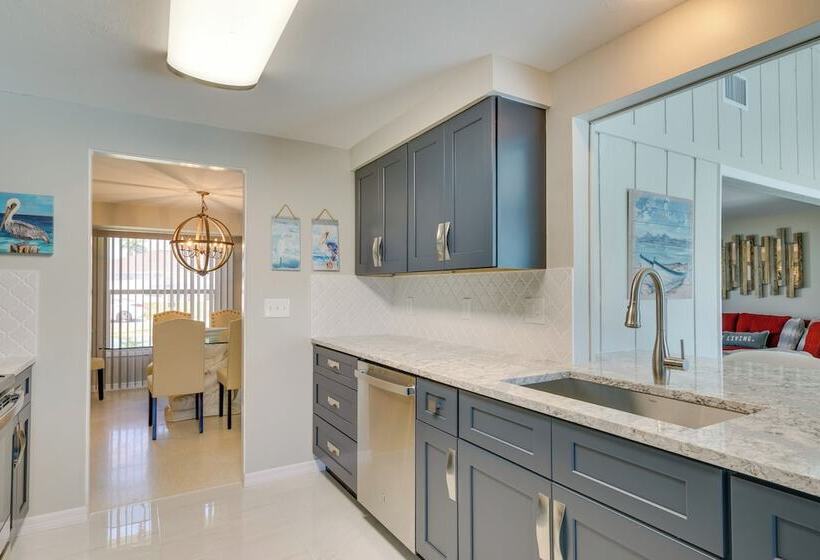 Canalfront Home W/ Dock & Pool: 5 Mi To Ft Myers!