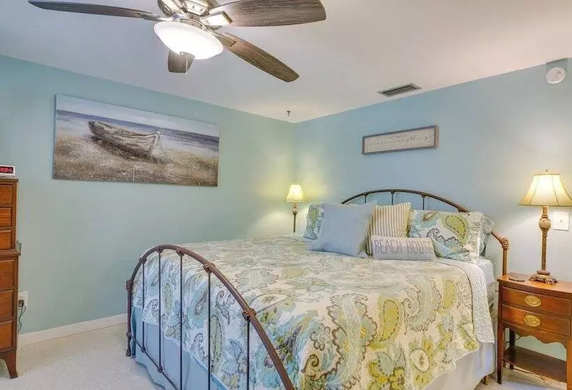 Canalfront Home W/ Dock & Pool: 5 Mi To Ft Myers!