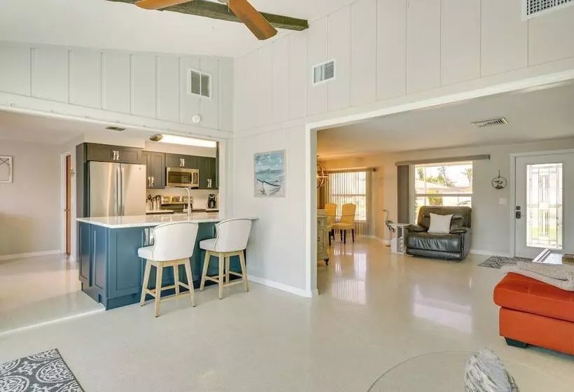 Canalfront Home W/ Dock & Pool: 5 Mi To Ft Myers!