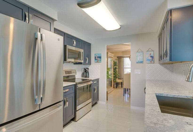 Canalfront Home W/ Dock & Pool: 5 Mi To Ft Myers!