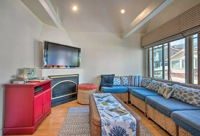 Catalina Island Home: Walk To Main Street Beach!