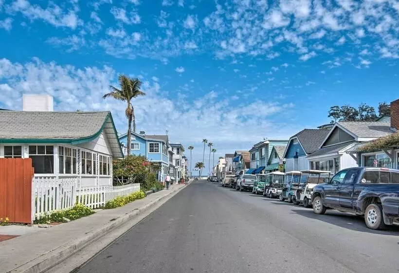 Catalina Island Home: Walk To Main Street Beach!