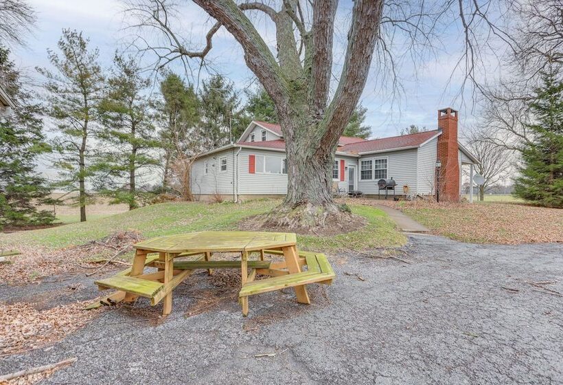 Central & Private Milan Home ~ 10 Mi To Sandusky!