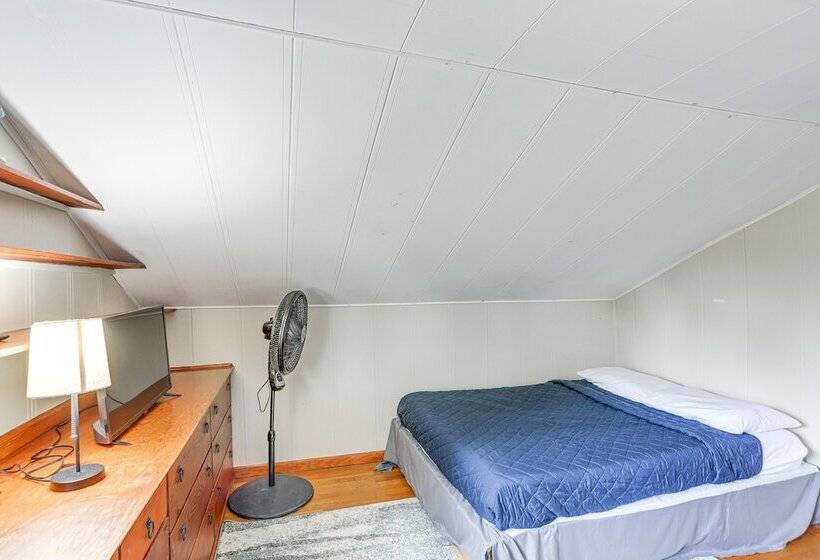 Central & Private Milan Home ~ 10 Mi To Sandusky!