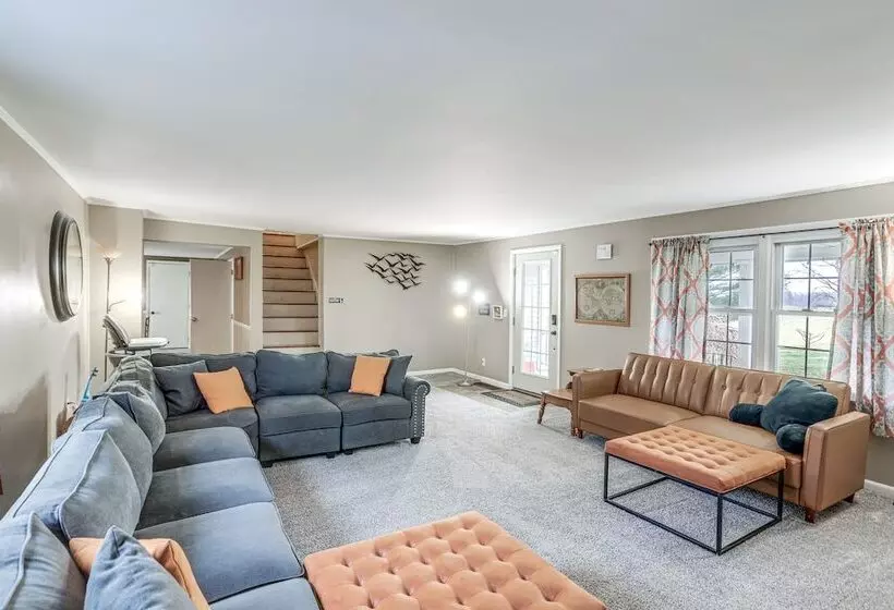 Central & Private Milan Home ~ 10 Mi To Sandusky!