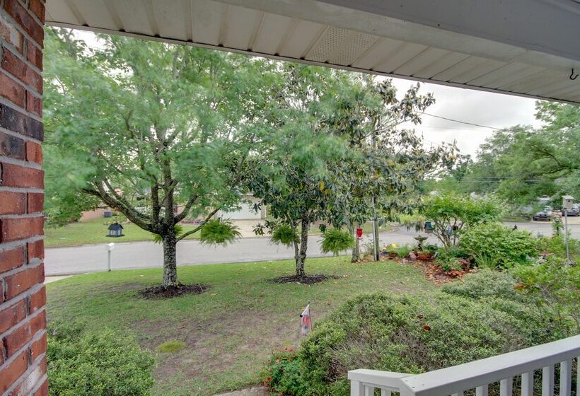 Charming Family Cottage Near Pass Christian Beach!