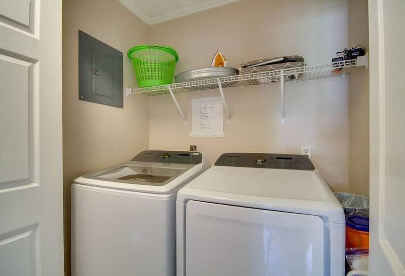 Charming Family Cottage Near Pass Christian Beach!