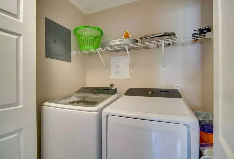 Charming Family Cottage Near Pass Christian Beach!