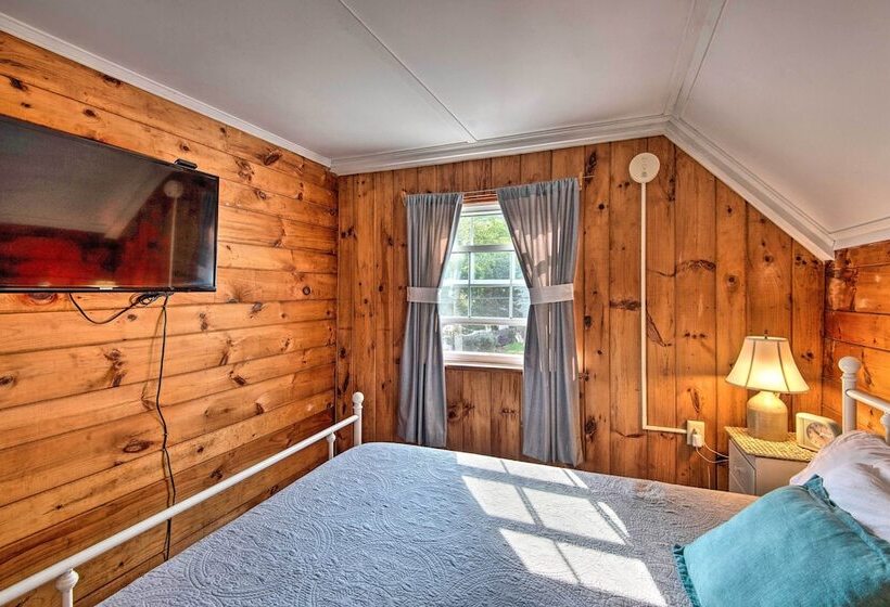 Charming Pine Point Cottage 2 Blocks To Ocean!