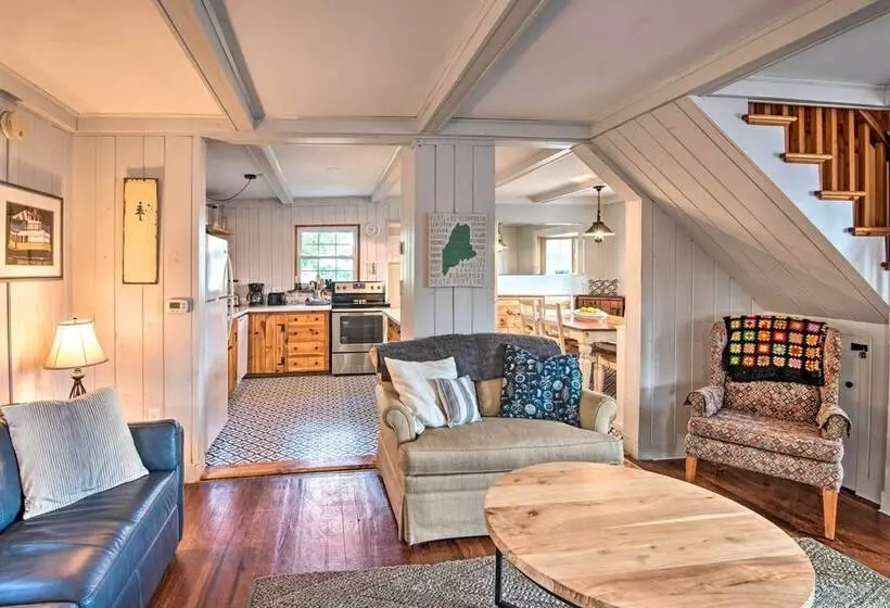 Charming Pine Point Cottage   2 Blocks To Ocean!