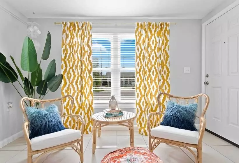 Chic Ocean Oasis W/ Heated Pool, 2 Blocks To Beach