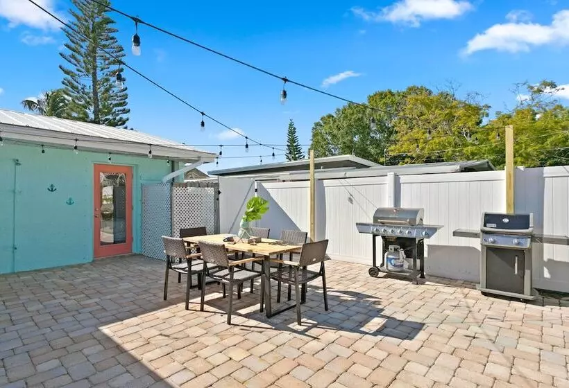 Chic Ocean Oasis W/ Heated Pool, 2 Blocks To Beach