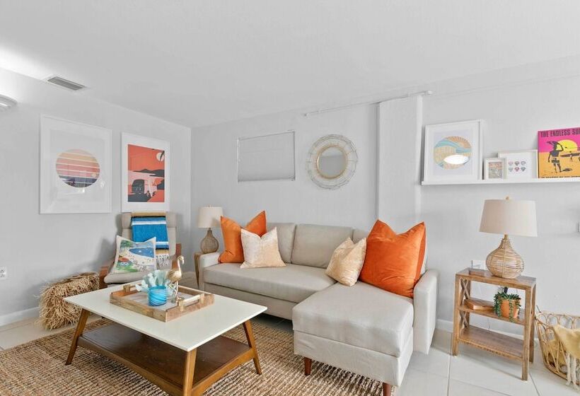 Chic Ocean Oasis W/ Heated Pool, 2 Blocks To Beach