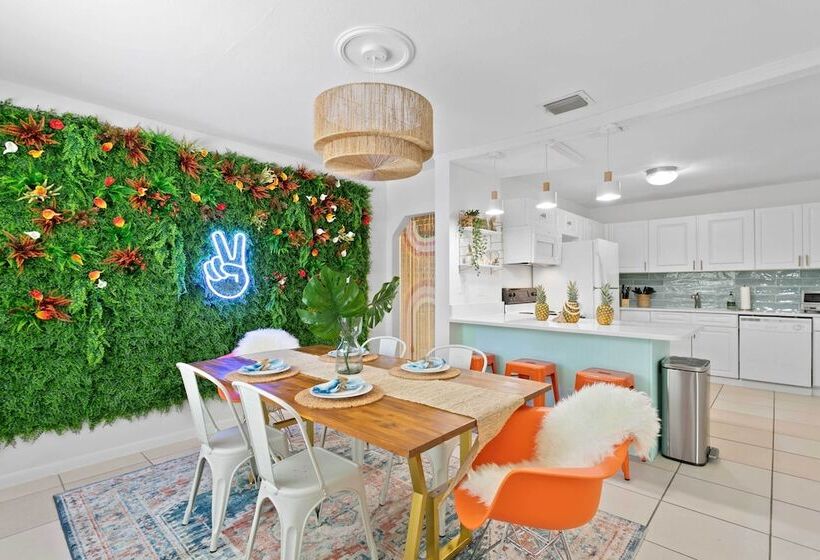 Chic Ocean Oasis W/ Heated Pool, 2 Blocks To Beach