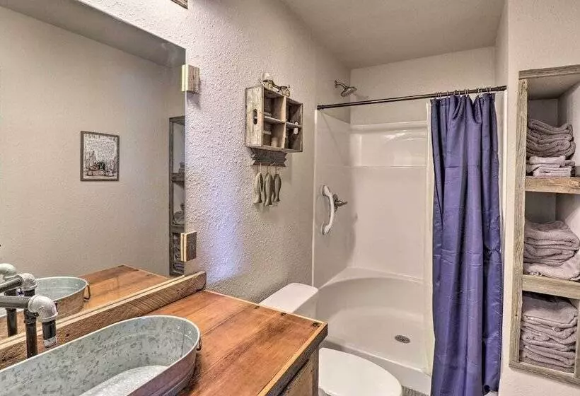 Cj S Crooked Hideaway    Secluded Retreat!